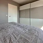 1 Bedroom In Appartement *