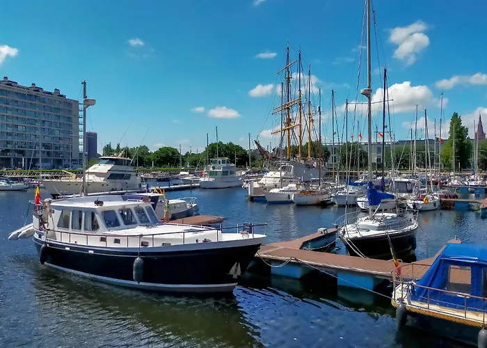 1 Bedroom In Apartment